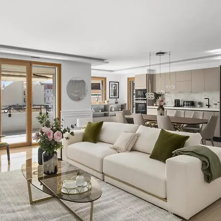 בית נופש Luxurious Penthouse Of קאן